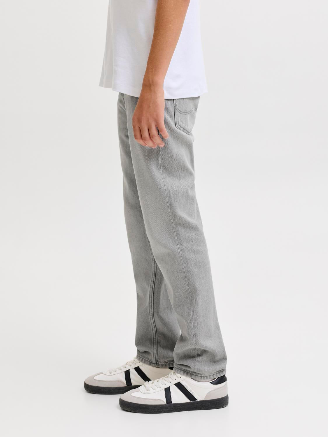 model_shot-detail